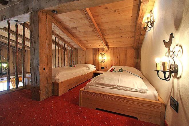 Hotel Garni San Nicolo Pozza di Fassa Exteriör bild